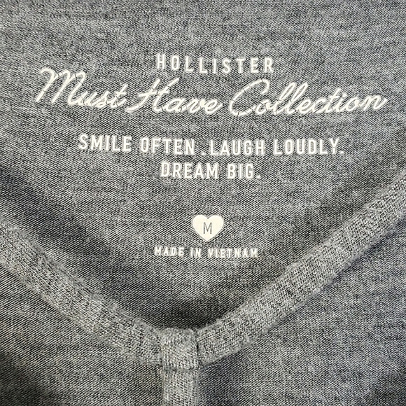 Gray Hollister tee, size M - Picture 3 of 6